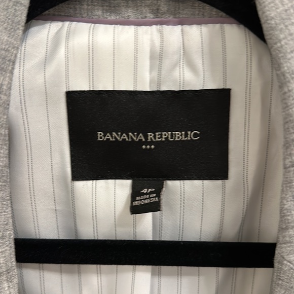Banana Republic Grey Blazer - Picture 5 of 6